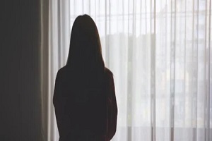 meleti-i-ektrosi-afxΑni-ton ΜΕΛΕΤΗ: Η ΕΚΤΡΩΣΗ ΑΥΞΑΝΕΙ ΤΟΝ ΚΙΝΔΥΝΟ ΚΑΤΑΘΛΙΨΗΣ ΚΑΙ ΝΟΣΗΛΕΙΑΣ ΓΙΑ ΨΥΧΙΚΗ ΥΓΕΙΑ ΣΤΙΣ ΓΥΝΑΙΚΕΣ