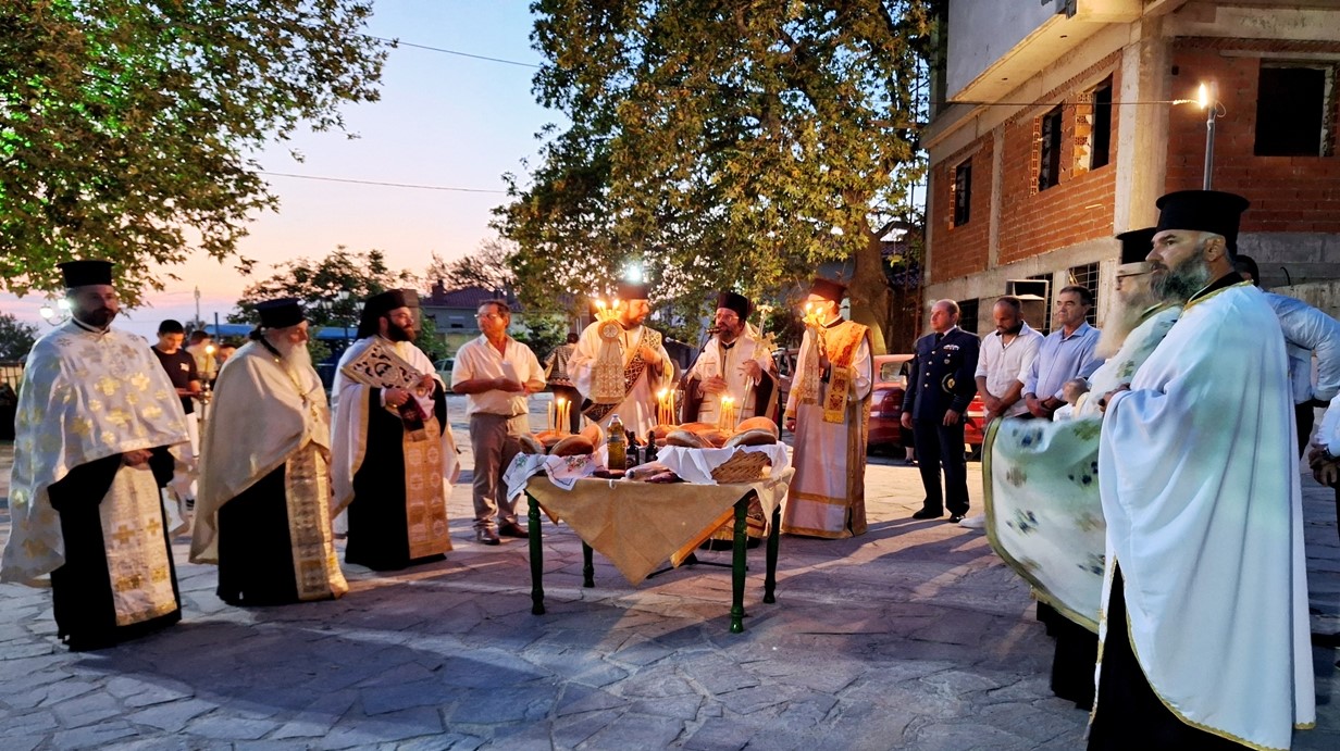 metheortos-esperinos-kimiseos-sti-mitropoli Μεθέορτος Εσπερινός Κοιμήσεως στη Μητρόπολη Μαρωνείας