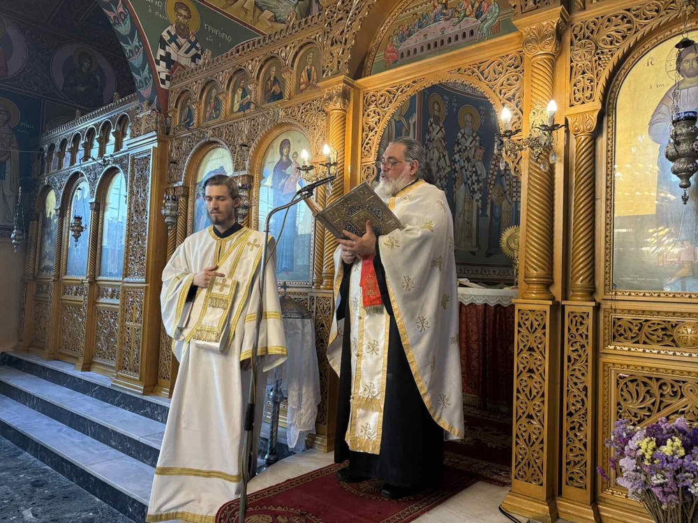 mitropolitis-larisis-makarii-i-akouontes Μητροπολίτης Λαρίσης: «Μακάριοι οι ακούοντες τον Λόγον του Θεού και φυλάσσοντες αυτόν»