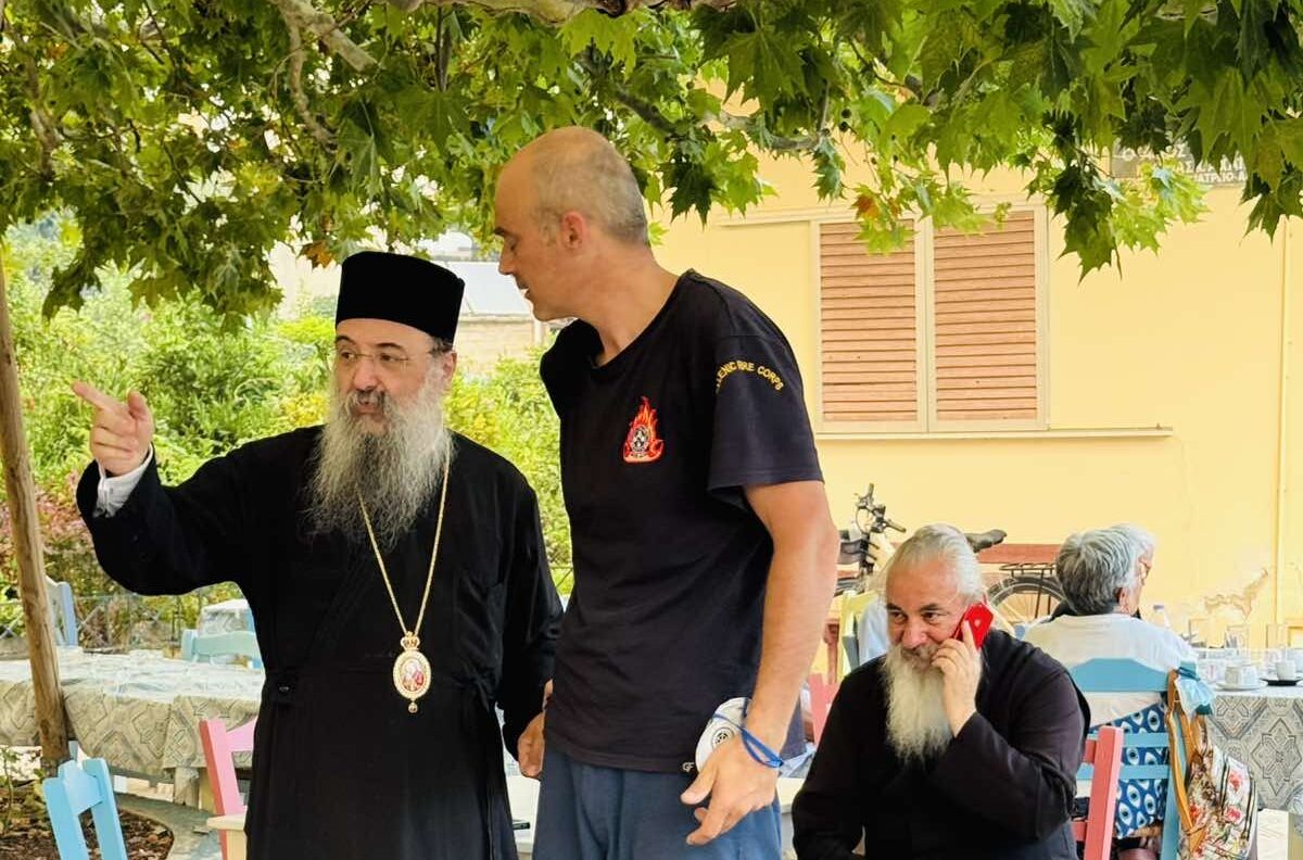 mitropolitis-patrῶn-chrisostomos-prosefchitheῖte-gia Μητροπολίτης Πατρῶν Χρυσόστομος: «Προσευχηθεῖτε γιά τήν φλεγόμενη Ἀχαΐα»