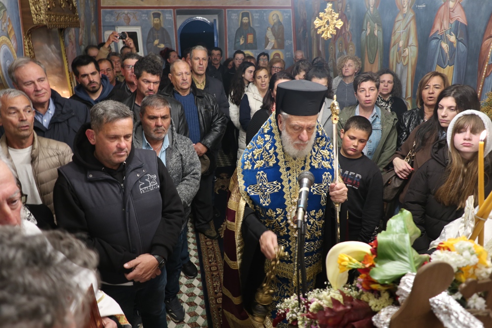 mitropolitis-sirou-i-theotokos-proevale Μητροπολίτης Σύρου: Η Θεοτόκος προέβαλε τις μεγάλες αρετές της ταπείνωσης και της διάκρισης