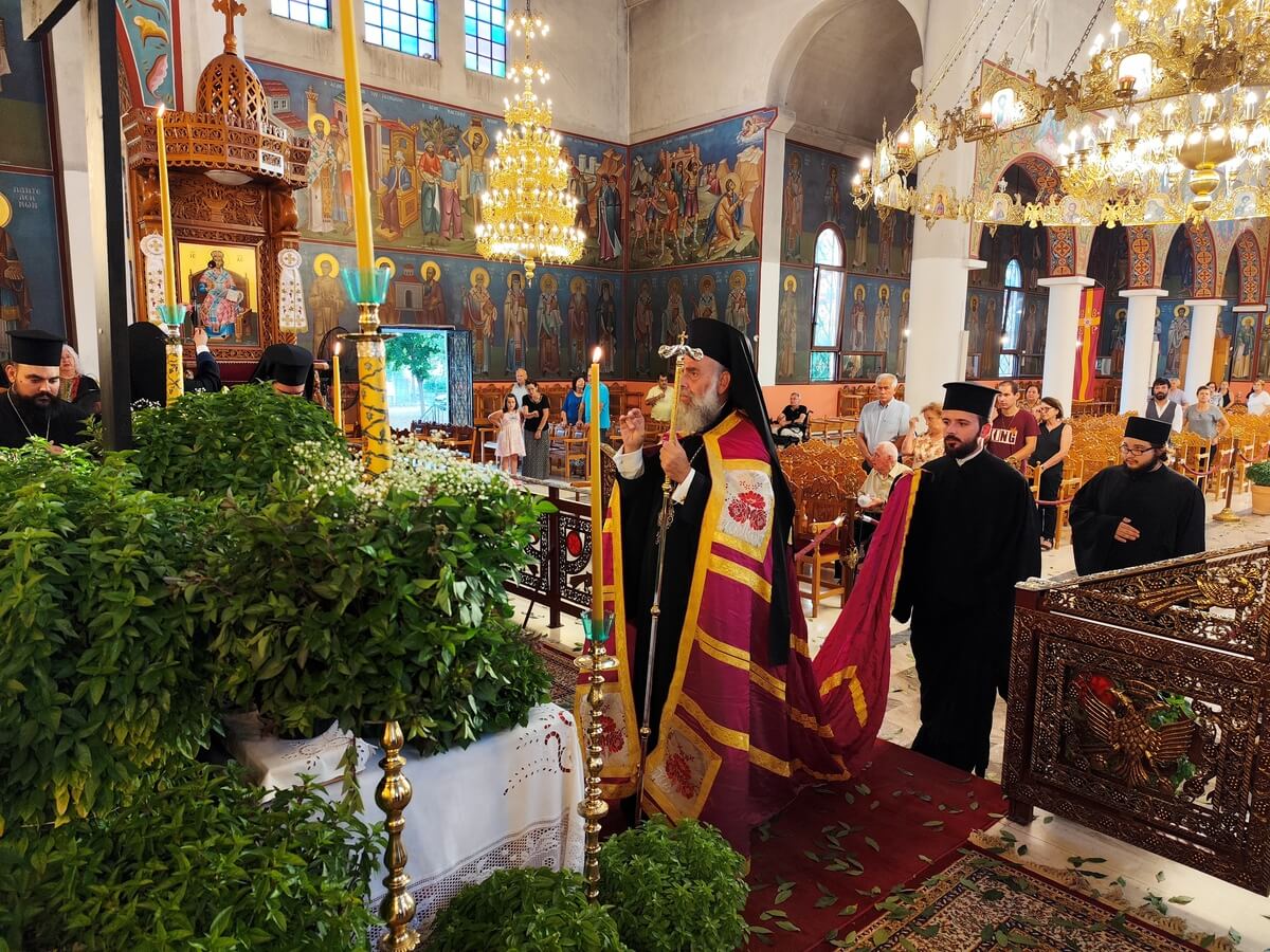 Μητροπολίτης Θεσσαλιώτιδος: Χαίροις ο ζωηφόρος Σταυρός, η δύναμη που μεταμορφώνει τη ζωή μας