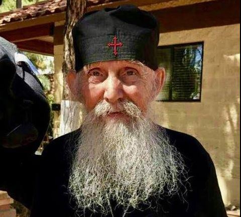 nὰ-tὰ-paramerisoume-ὅla-giὰ “Νὰ τὰ παραμερίσουμε ὅλα γιὰ λίγα λεπτά καὶ νὰ σηκώσουμε τὰ χέρια μας στὸν Θεό”