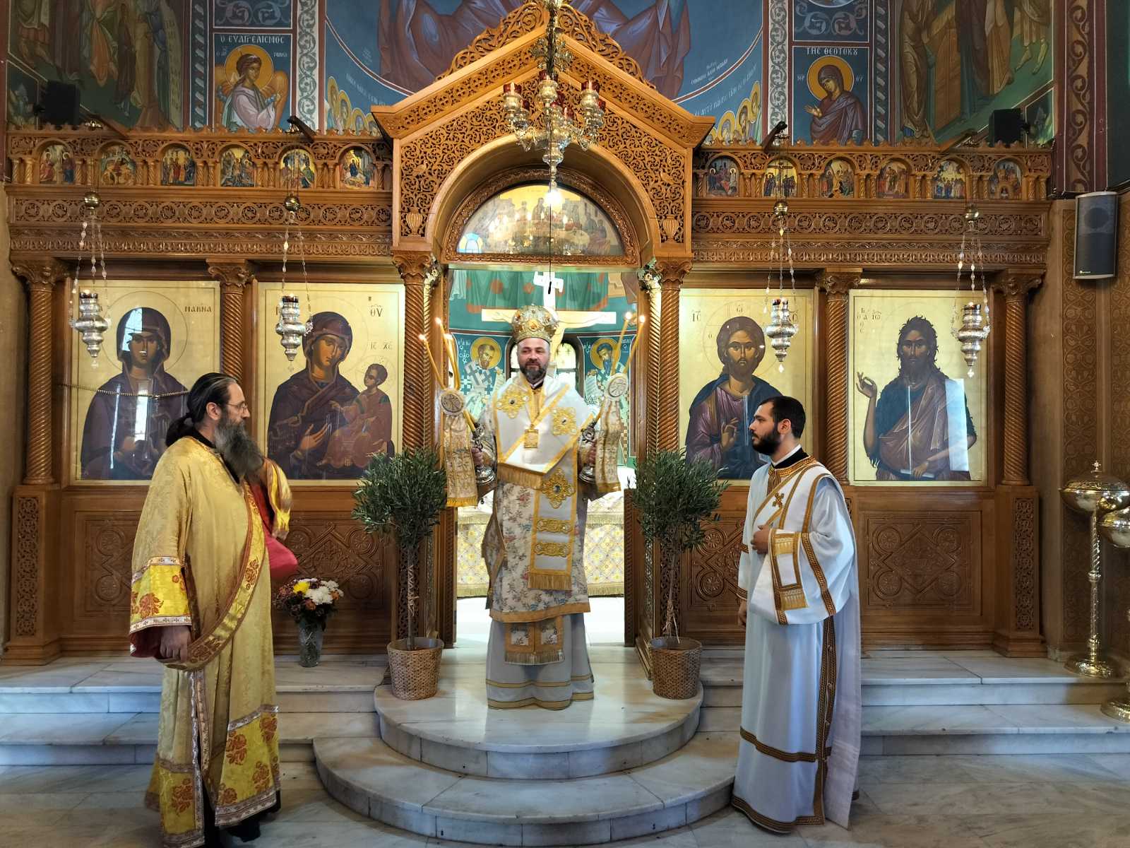 o-episkopos-komanon-stin-Αgia Ο Επίσκοπος Κομάνων στην Αγία Μαρίνα για τον Άγιο Στέφανο