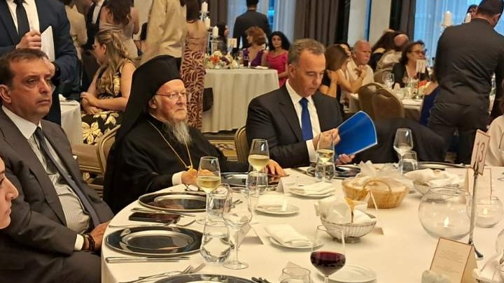 o-ikoumenikos-patriarchis-stous-mathites Ο Οικουμενικός Πατριάρχης στους μαθητές των Ομογενειακών Σχολείων Πόλης & Ίμβρου – Να διατηρήσετε τις ρίζες, τις αρχές και τα ιδανικά σας