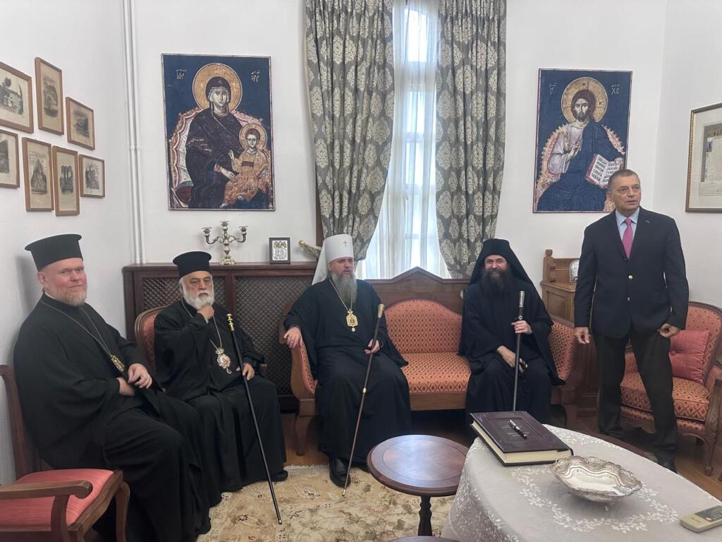 o-kievou-epifanios-stin-iera