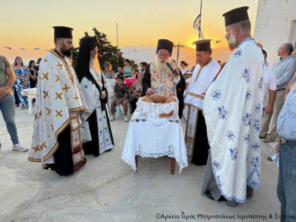 o-megas-Αrchieratikos-esperinos-ston Ο Μέγας Αρχιερατικός Εσπερινός στον πανηγυρίζοντα Ι.Ν. Προφήτη Ηλία Κάτω Χωριού Ιεράπετρας