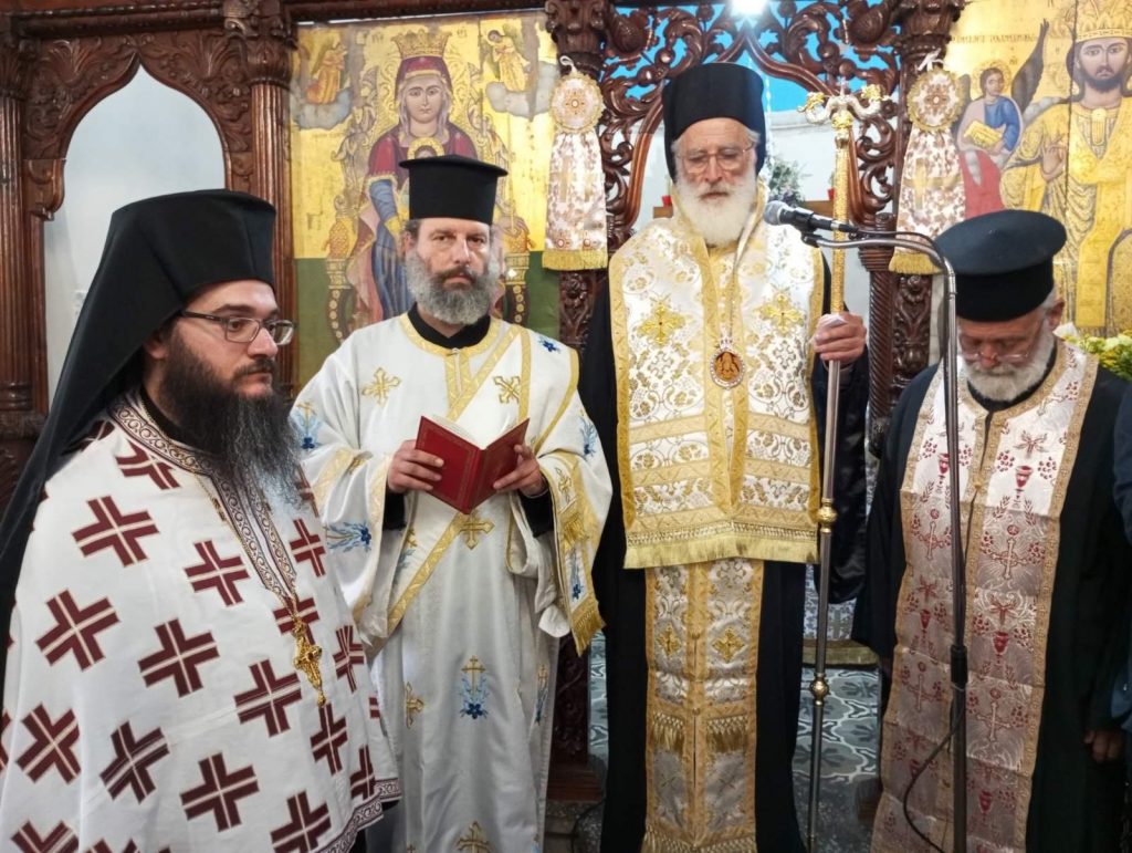 o-mitropolitis-Αrkalochoriou-sto-kastelli Ο Μητροπολίτης Αρκαλοχωρίου στο Καστέλλι Πεδιάδος
