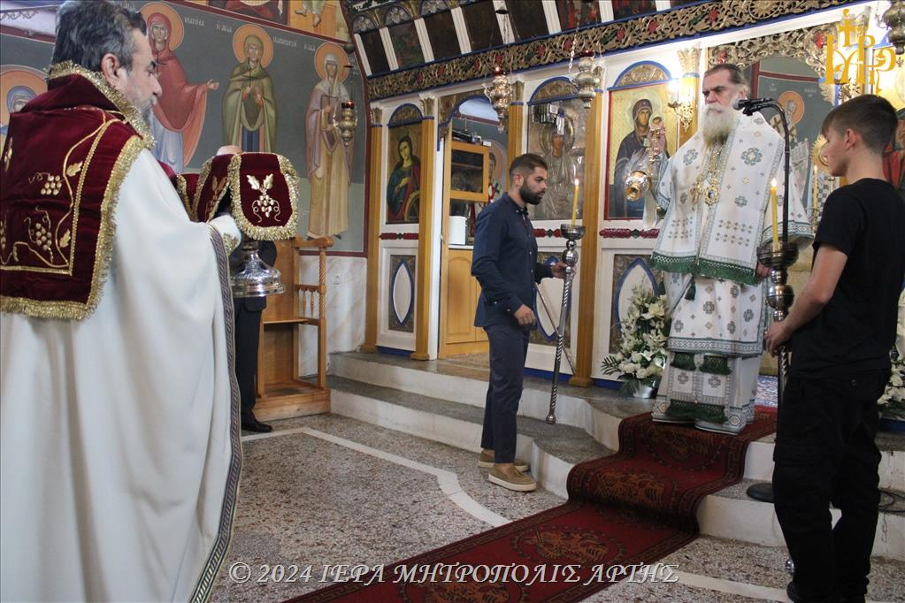 o-mitropolitis-Άrtis-ierourgise-ston Ο Μητροπολίτης Άρτης ιερούργησε στον Ιερό Ναό Αγίας Παρασκευής Μεγάρχης