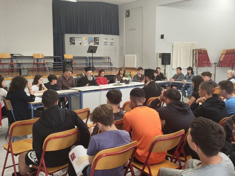 o-mitropolitis-chalkidos-sto-5o Ο Μητροπολίτης Χαλκίδος στο 5ο Γυμνάσιο Χαλκίδος