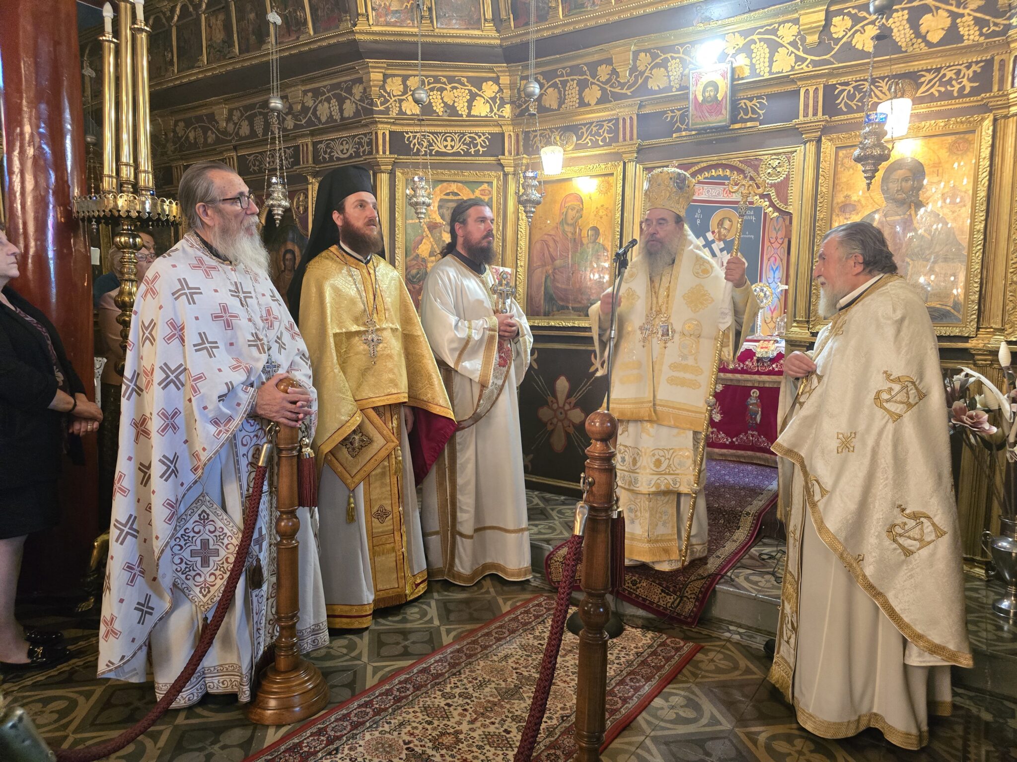 o-mitropolitis-ierissou-ston-i Ο Μητροπολίτης Ιερισσού στον Ι. Ναό Αγίου Γεωργίου Γαλατίστης