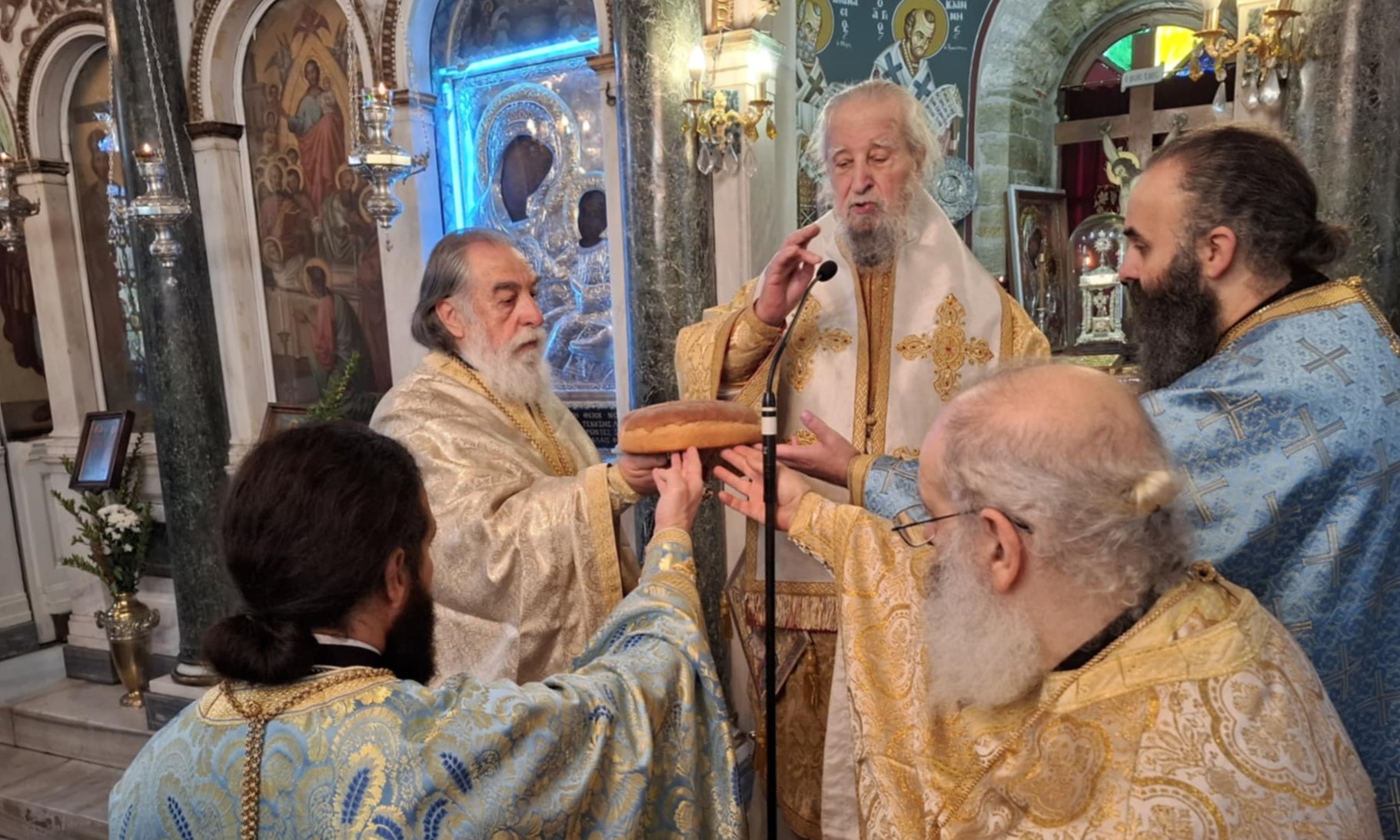 o-mitropolitis-karistias-serafim-ston