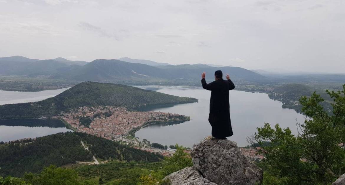 o-mitropolitis-kastorias-kallinikos-ston… Ο Μητροπολίτης Καστορίας Καλλίνικος στον… «Μέγα Αλέξανδρο»