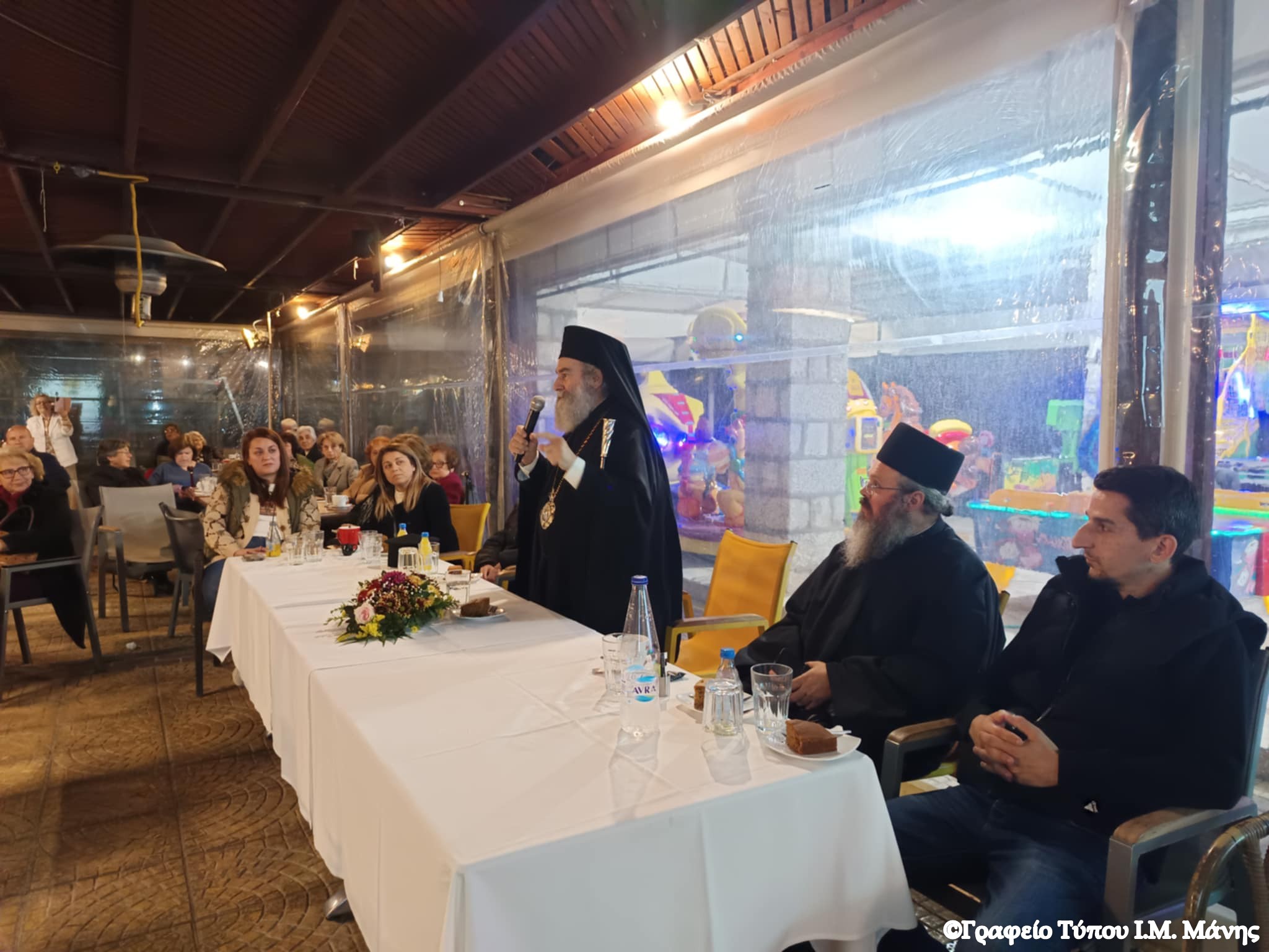o-mitropolitis-manis-se-epistimoniki