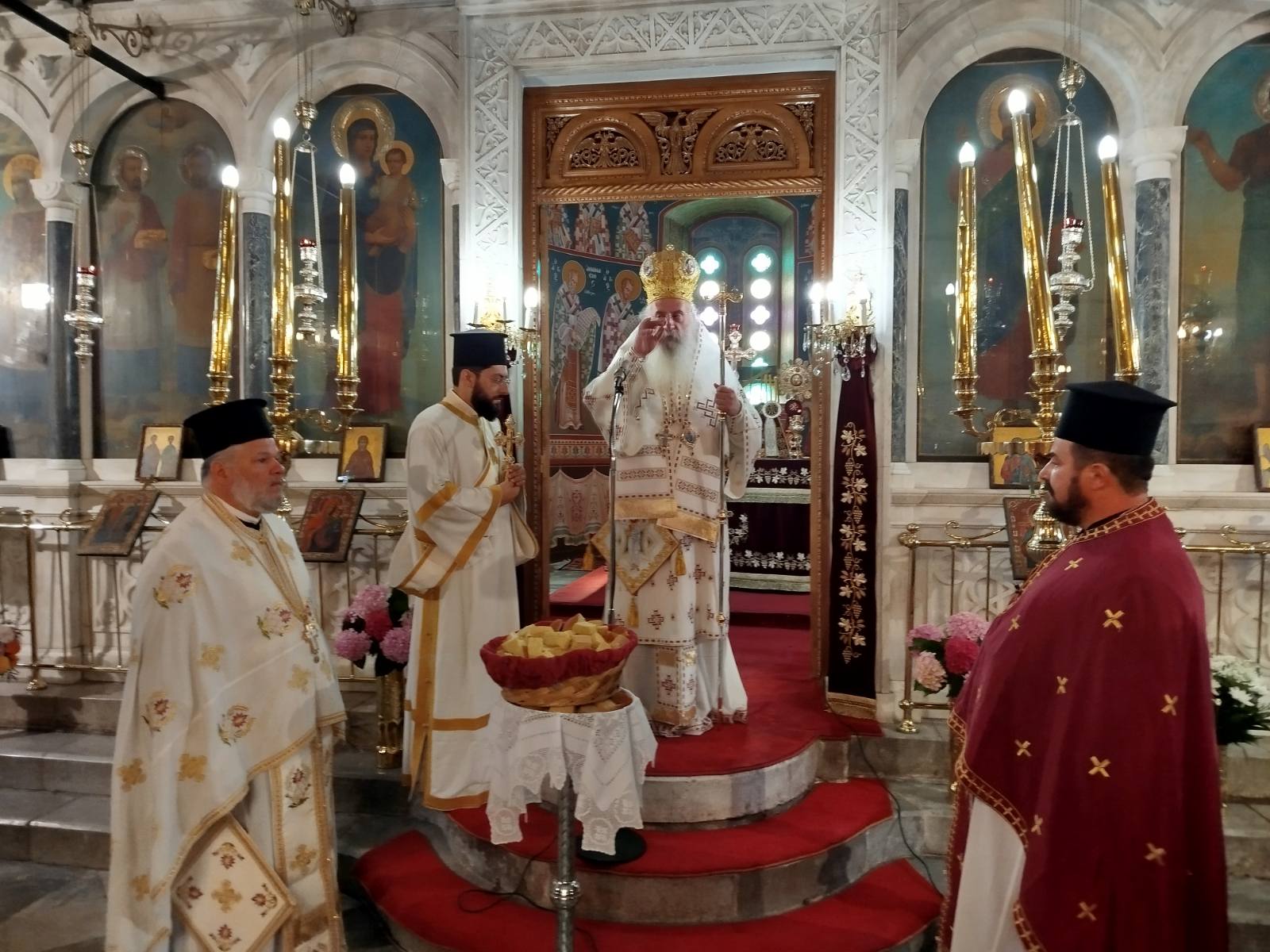 Ο Μητροπολίτης Μαντινείας και Κυνουρίας στον Ι. Ναό Αγ. Αναργύρων Κοσμά Κυνουρίας