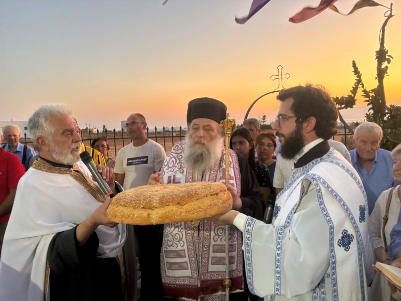 o-mitropolitis-paronaxias-sto-panigirizon