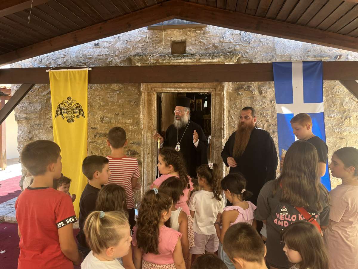o-mitropolitis-rethimnis-ston-nao Ο Μητροπολίτης Ρεθύμνης στον Ναό της Παναγίας Μυριοκεφάλων