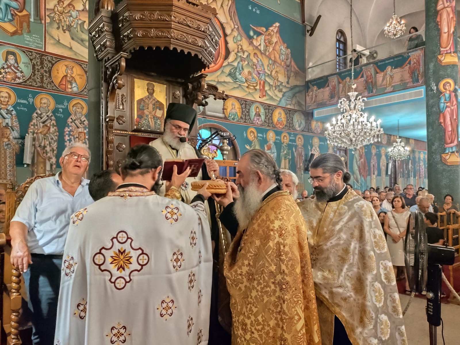 o-mitropolitis-tamasou-ston-panigirizonta Ο Μητροπολίτης Ταμασού στον πανηγυρίζοντα Ιερό Ναό Μεταμορφώσεως του Σωτήρος στην Ανθούπολη