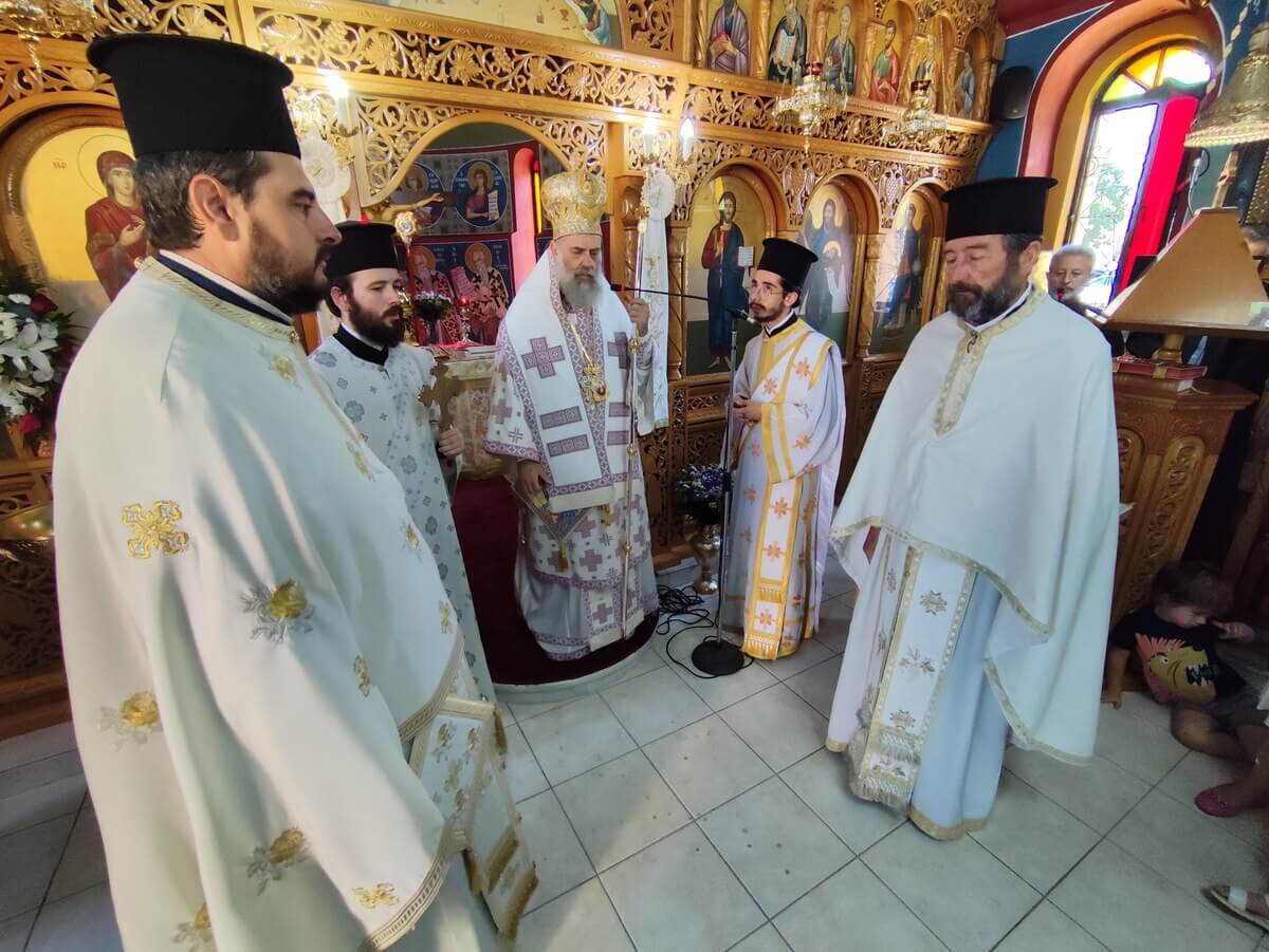o-mitropolitis-thessaliotidos-ston-idrimatiko Ο Μητροπολίτης Θεσσαλιώτιδος στον ιδρυματικό Ιερό Ναό Αγίων Αναργύρων του Νοσοκομείου Καρδίτσας