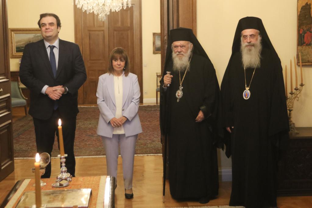 o-neos-mitropolitis-mantinias-ke Ο νέος Μητροπολίτης Μαντινείας και Κυνουρίας κ. Επιφάνιος έδωσε την διαβεβαίωση ενώπιον της ΠτΔ και του Αρχιεπισκόπου