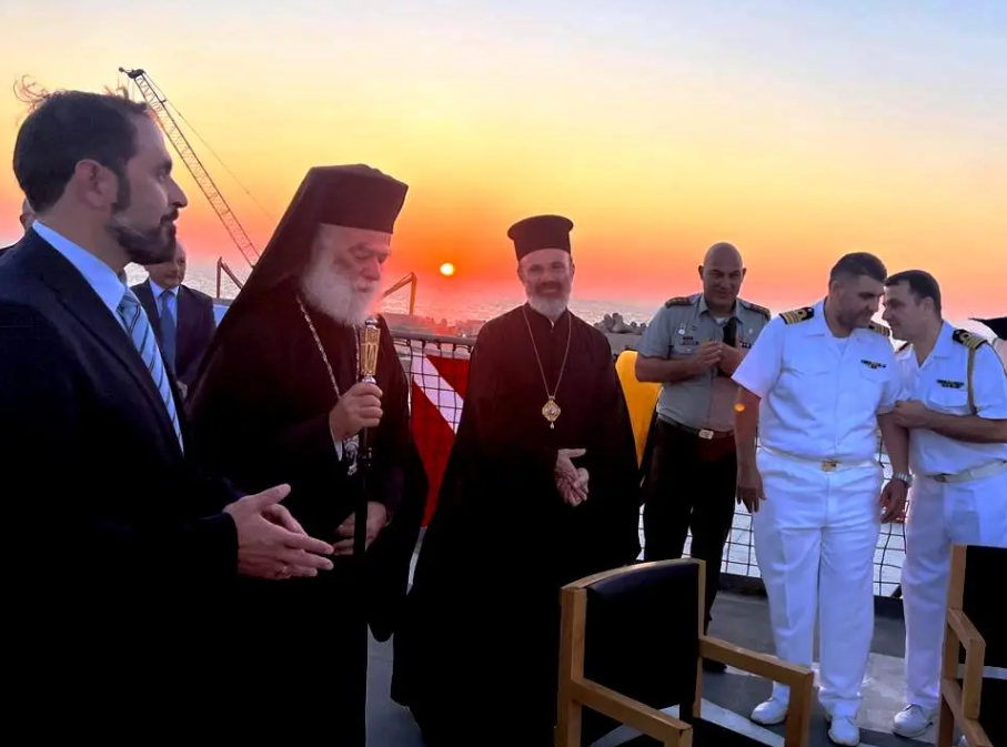 o-patriarchis-Αlexandrias-se-dexiosi Ο Πατριάρχης Αλεξανδρείας σε δεξίωση του ελληνικού αρματαγωγού «Χίος»