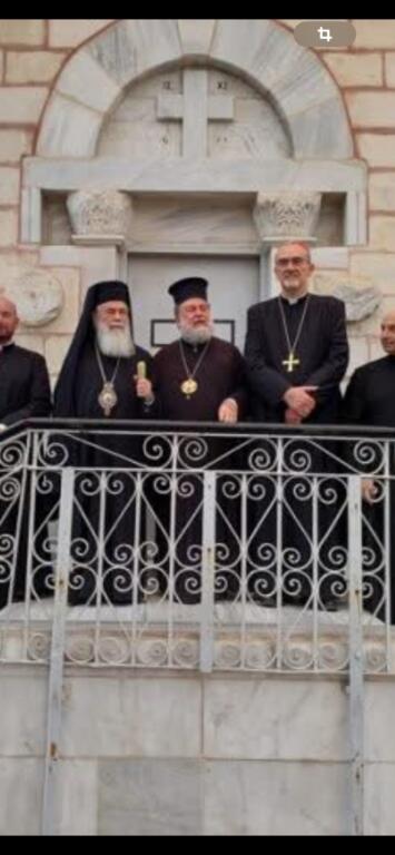 o-patriarchis-ierosolimon-stin-gaza Ο Πατριάρχης Ιεροσολύμων στην Γάζα- Ο συγκινητικός εναγκαλισμός του με τον μάρτυρα Μητροπολίτη Τιβεριάδος Αλέξιο που «φυλάττει ιερές Θερμοπύλες».