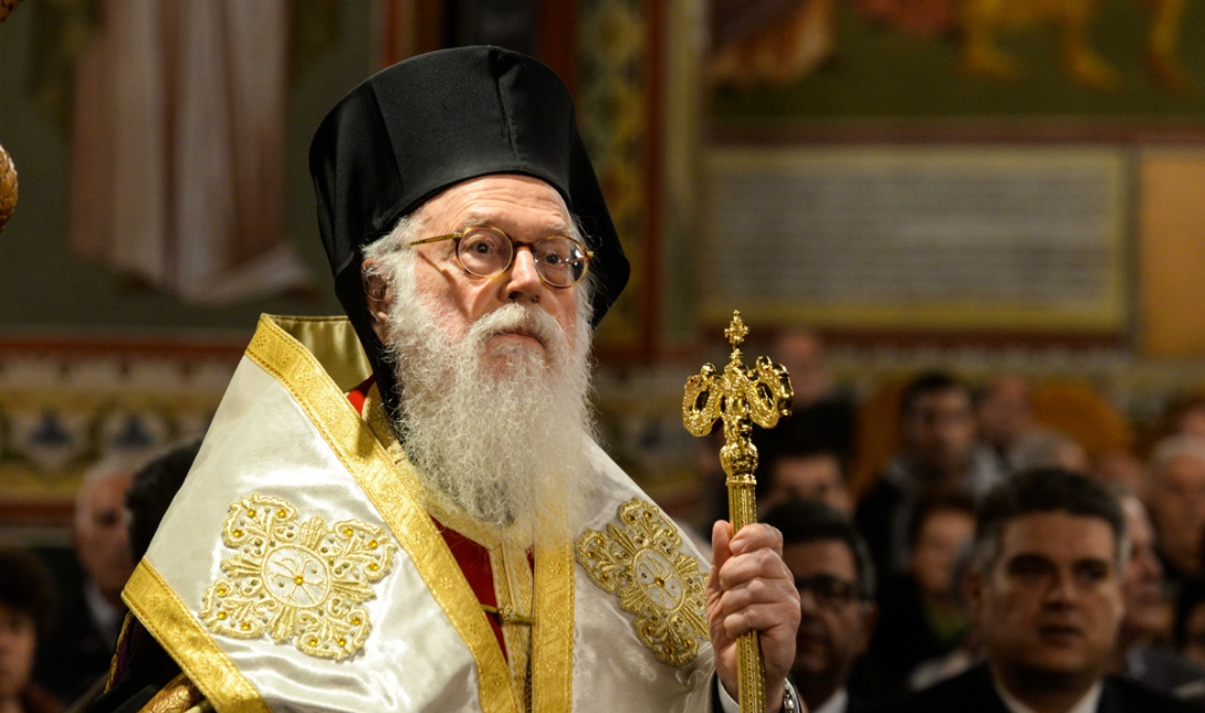 oloklirothike-i-chirourgiki-epemvasi-ston Ολοκληρώθηκε η χειρουργική επέμβαση στον Αρχιεπίσκοπο Αλβανίας