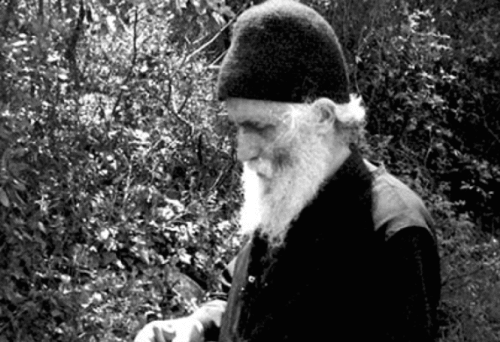 opios-agapai-ton-theo-den “Όποιος αγαπάει τον Θεό δεν στεναχωρεί κανέναν άνθρωπο για ασήμαντα πράγματα”