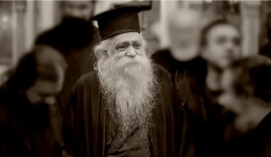 π. Ανανίας Κουστένης: Γιατί πρέπει να εκκλησιάζεσαι