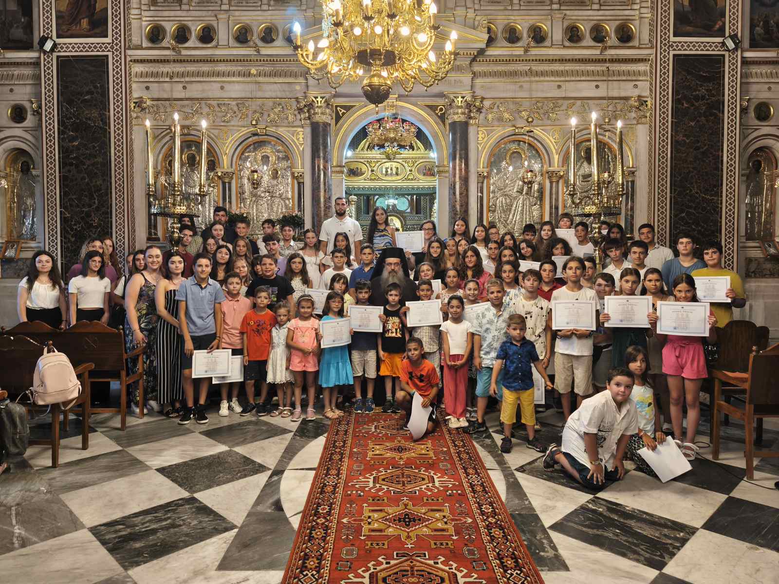 Παναγία, ἡ μητέρα τῶν παιδιών