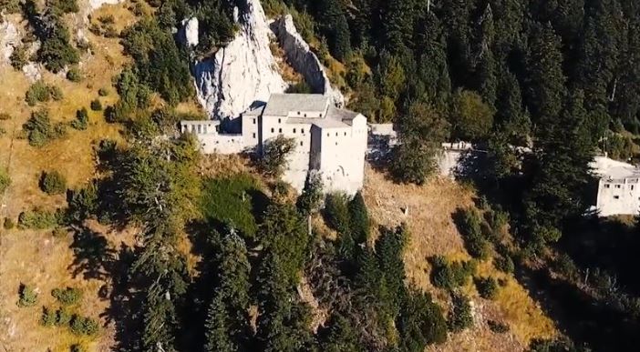 panagia-pelekiti-i-vasilissa-ton Παναγία Πελεκητή: “Η βασίλισσα των Αγράφων” (ΒΙΝΤΕΟ)
