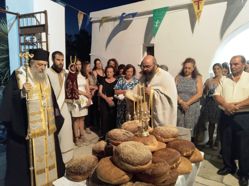panigirika-eortastike-i-metamorfosi-tou Πανηγυρικά εορτάστηκε η Μεταμόρφωση του Σωτήρος σε Πάρο και Νάξο