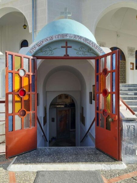panigirizi-to-ipogio-iero-parekklisio