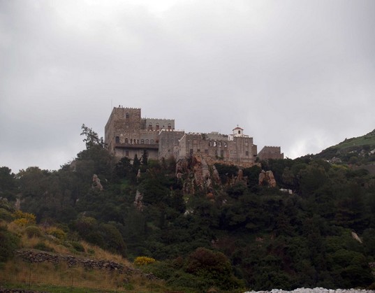 patmos-Αnakomidi-ton-ieron-lipsanon Πάτμος: Ανακομιδή των Ιερών Λειψάνων του Αγ. Αμφιλοχίου – ΑΠΕΥΘΕΙΑΣ ΜΕΤΑΔΟΣΕΙΣ από την 4Ε από την Ιερά Μονή Ευαγγελισμού της Θεοτόκου