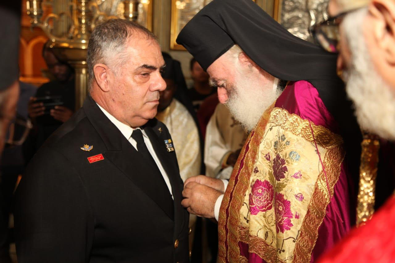Περικόσμηση του απερχόμενου Συνδέσμου του Ελληνικού Π. Ν. με το Αιγυπτιακό Π. Ν.