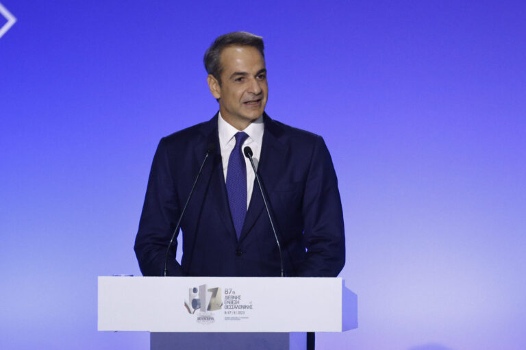 plinthi-ke-kerami-ataktos-errimmeni «Πλίνθοι και κέραμοι ατάκτως ερριμμένοι»