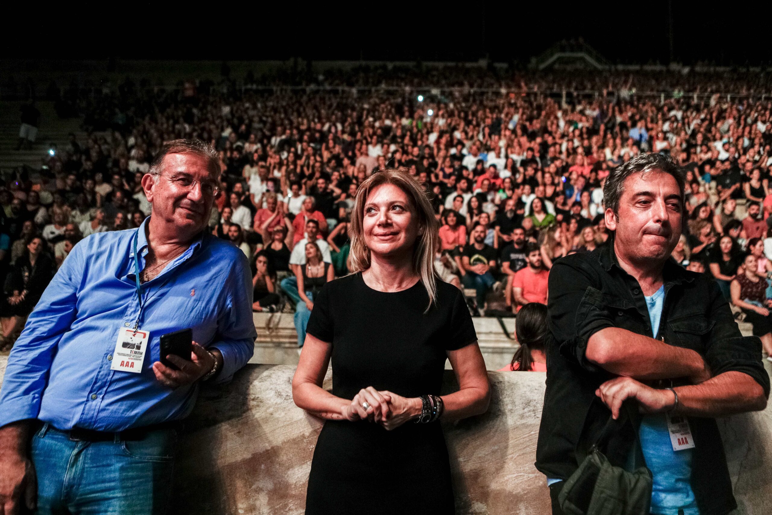Πλήθος κόσμου στην συναυλία μνήμης για τα θύματα των Τεμπών (ΦΩΤΟ)