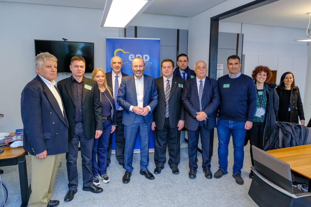 pont-4 Συνάντηση Μ. Βέμπερ και Ε. Μεϊμαράκη με εκπροσώπους Ποντίων, Ασσυρίων, Αρμενίων και Μικρασιατών στο Ευρωπαϊκό Κοινοβούλιο στις Βρυξέλλες