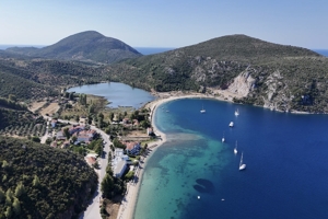 porto-koufo-o-krimmenos-paradisos Πόρτο Κουφό: Ο κρυμμένος παράδεισος της Σιθωνίας (βίντεο)
