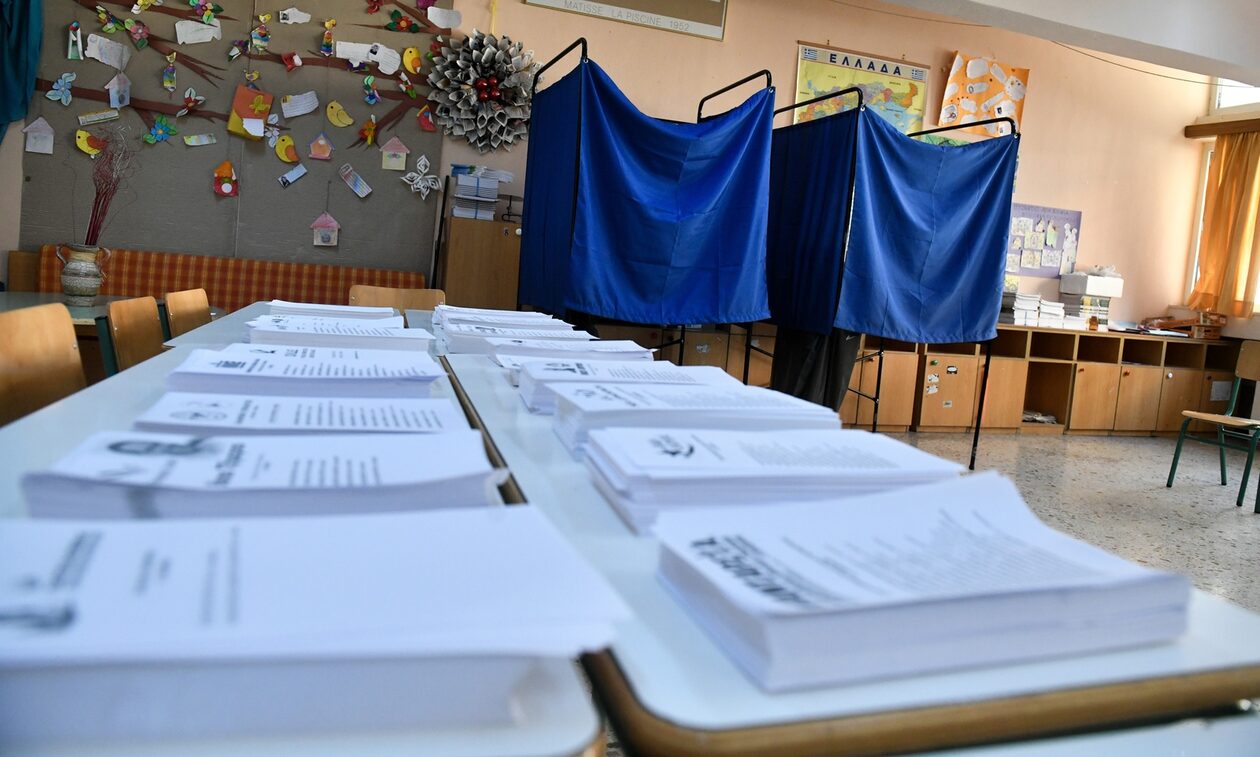 psifodeltia-ekloges-2023 Εκλογές 2023: Ποιες μέρες θα είναι κλειστά τα σχολεία