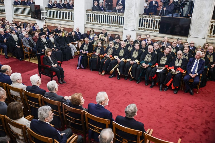 ptd-ke-Αrchiepiskopos-stin-teleti ΠτΔ και Αρχιεπίσκοπος στην τελετή αναγόρευσης του Παναγιώτη Πικραμμένου
