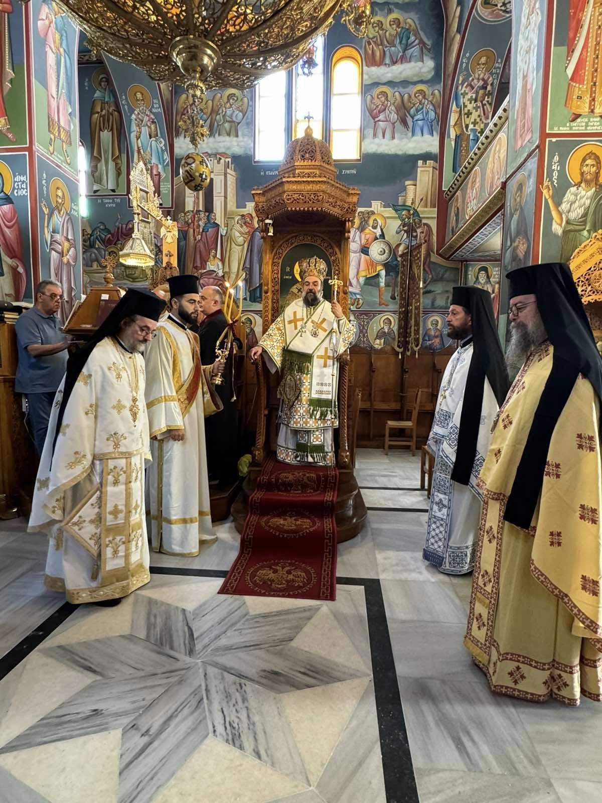 Σαντορίνη: Αρχιερατική Θεία Λειτουργία για την εορτή του Αγίου Ευσταθίου στο Κοντοχώρι
