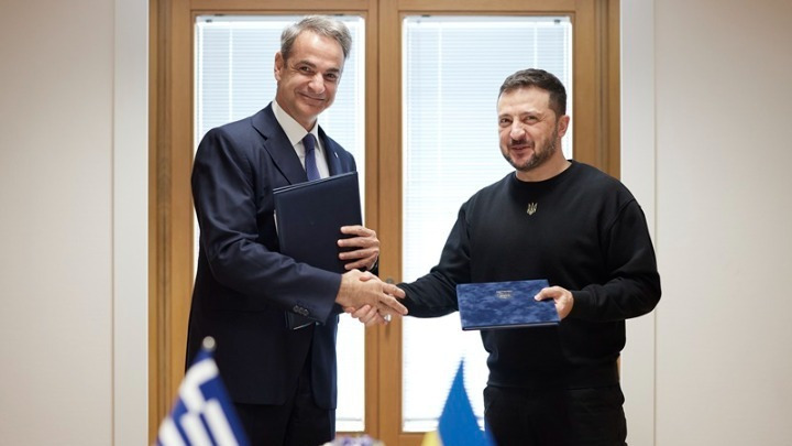 simfonia-gia-sinergasia-se-themata Συμφωνία για συνεργασία σε θέματα ασφάλειας υπέγραψαν ο Κυρ. Μητσοτάκης και ο Β. Ζελένσκι