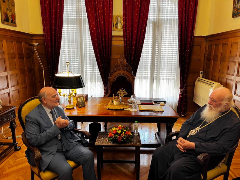 sinantisi-Αrchiepiskopou-me-ton-gen Συνάντηση Αρχιεπισκόπου με τον Γεν. Γραμματέα του Συμβουλίου Εκκλησιών Μέσης Ανατολής