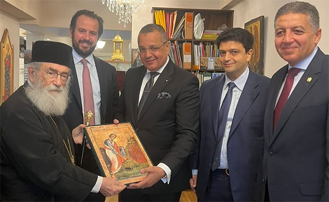 sinantisi-Αrchiepiskopou-sina-diamanou-me Συνάντηση Αρχιεπισκόπου Σινά Διαμανού με τον Κυβερνήτη Νότιου Σινά