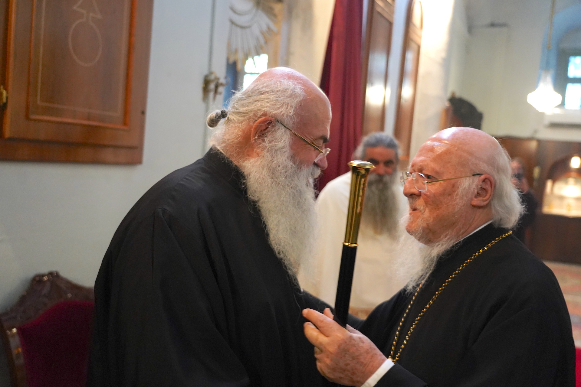 sinantisi-ikoumenikou-patriarchi-me-ton Συνάντηση Οικουμενικού Πατριάρχη με τον Αρχιεπίσκοπο Κύπρου στην Ιερά Μονή Ζωοδόχου Πηγής Βαλουκλή
