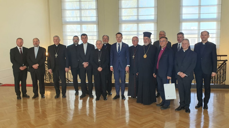 sinantisi-tou-Αrchiepiskopou-thiatiron-ke Συνάντηση του Αρχιεπισκόπου Θυατείρων και εκκλησιαστικής αντιπροσωπείας με την Πολωνική Προεδρία της ΕΕ