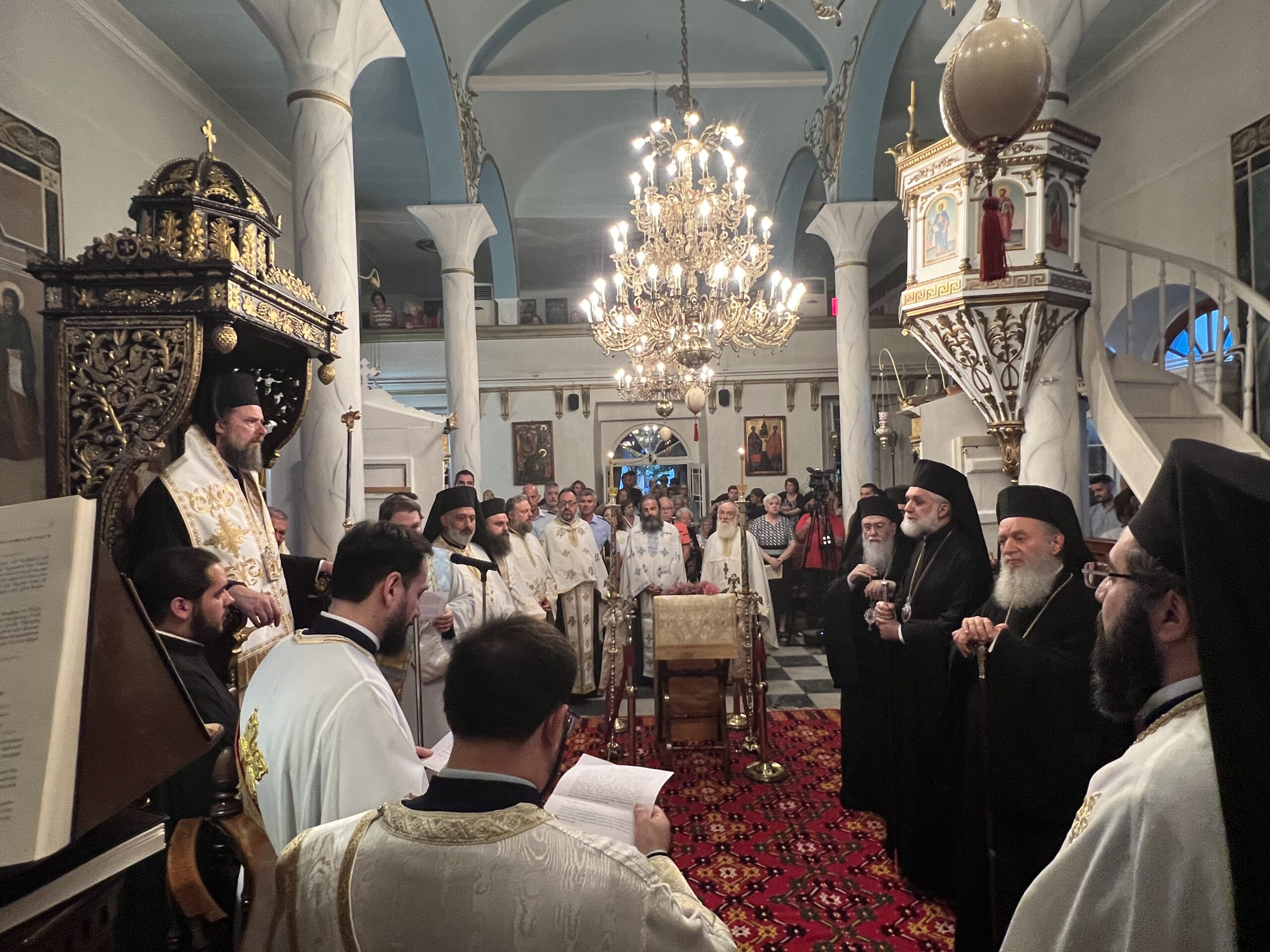 skiΑthos-to-nisi-tou-papadiamanti ΣΚΙΑΘΟΣ: Το νησί του Παπαδιαμάντη εορτάζει την Παναγία Εικονίστρια παρουσία 4 μητροπολιτών