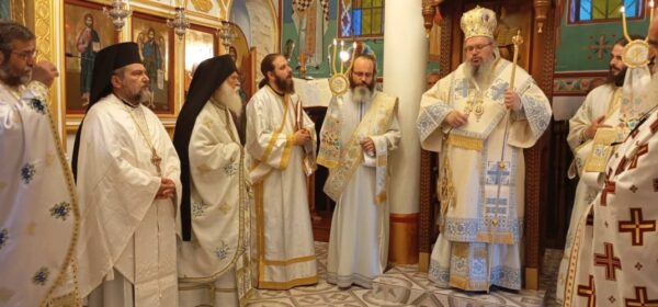 sto-iero-parekklisio-Αgias-marinis Στο Ιερό Παρεκκλήσιο Αγίας Μαρίνης Λαρίσης ιερούργησε ο Σεβασμιώτατος και τέλεσε εις Πρεσβύτερο Χειροτονία