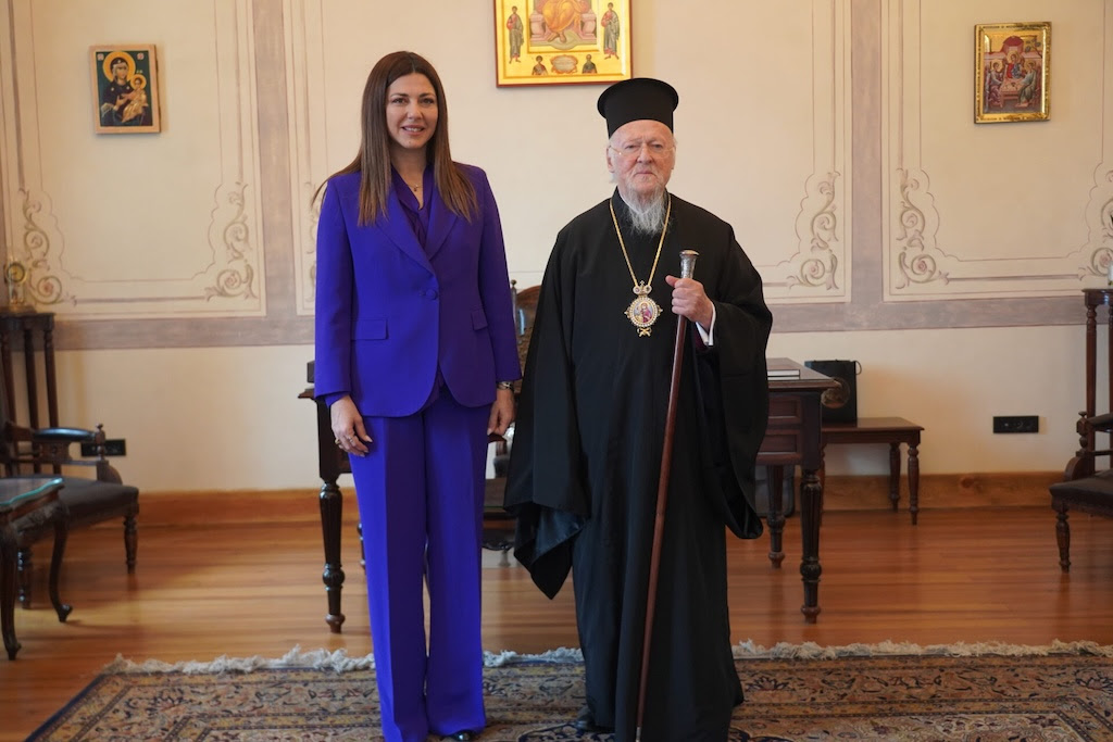 sto-ikoumeniko-patriarchio-i-ipourgos Στο Οικουμενικό Πατριαρχείο η Υπουργός Παιδείας Σοφία Ζαχαράκη με τον Γεν. Γραμματ. Γιώργο Καλαντζή